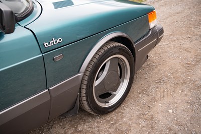 Lot 1991 Saab 900 Turbo