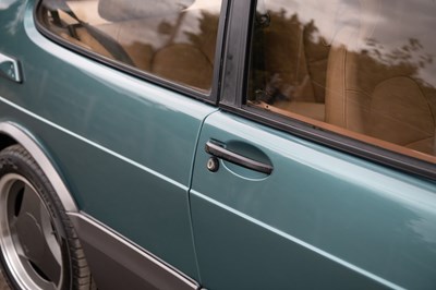 Lot 1991 Saab 900 Turbo