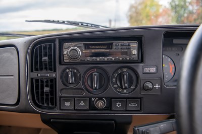 Lot 1991 Saab 900 Turbo