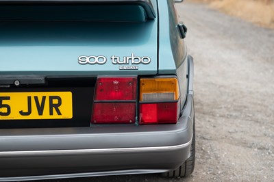 Lot 1991 Saab 900 Turbo
