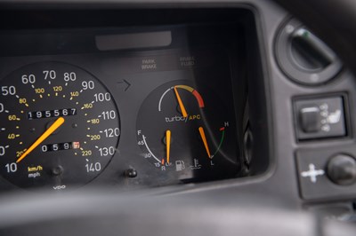 Lot 1991 Saab 900 Turbo