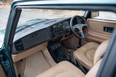 Lot 1991 Saab 900 Turbo