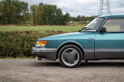 Lot 1991 Saab 900 Turbo