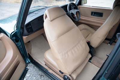 Lot 1991 Saab 900 Turbo
