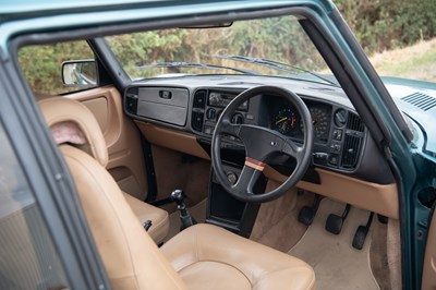 Lot 1991 Saab 900 Turbo