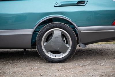 Lot 1991 Saab 900 Turbo