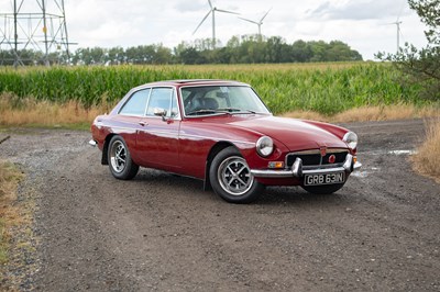 Lot 30 - 1974 MG B GT