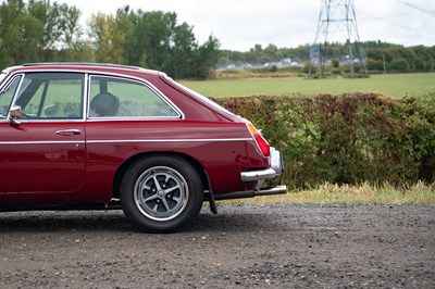 Lot 30 - 1974 MG B GT