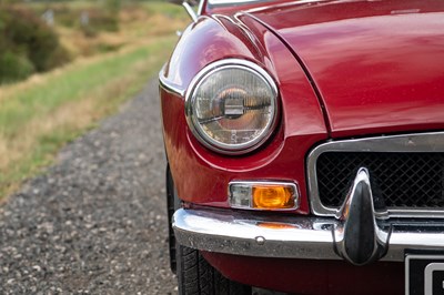 Lot 30 - 1974 MG B GT
