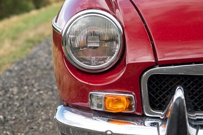 Lot 30 - 1974 MG B GT