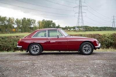 Lot 30 - 1974 MG B GT