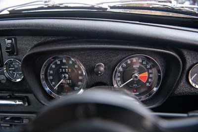 Lot 30 - 1974 MG B GT