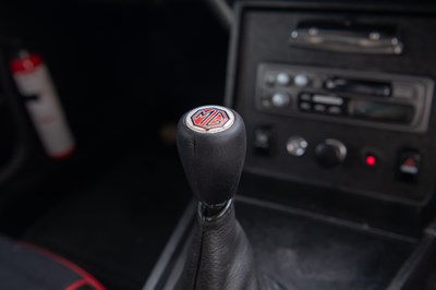 Lot 30 - 1974 MG B GT