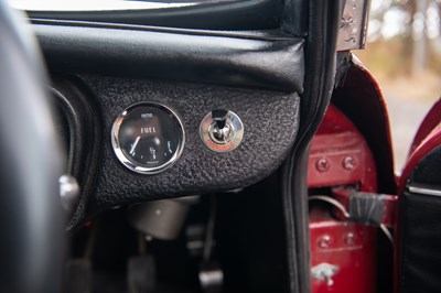 Lot 30 - 1974 MG B GT