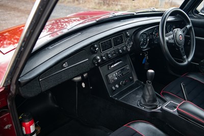 Lot 30 - 1974 MG B GT
