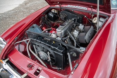 Lot 30 - 1974 MG B GT