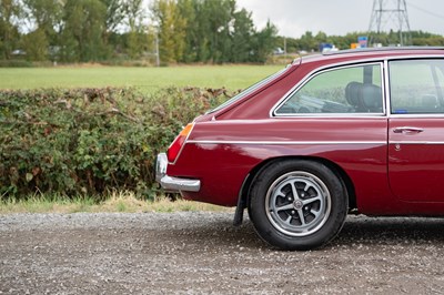 Lot 30 - 1974 MG B GT