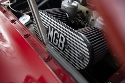 Lot 30 - 1974 MG B GT