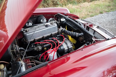 Lot 30 - 1974 MG B GT