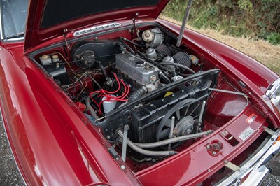 Lot 30 - 1974 MG B GT