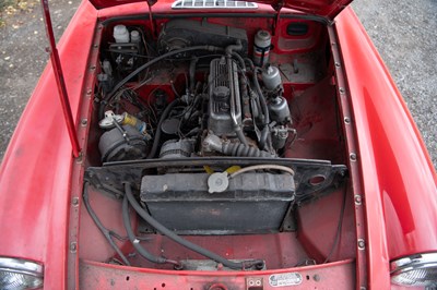 Lot 56 - 1972 MG B GT