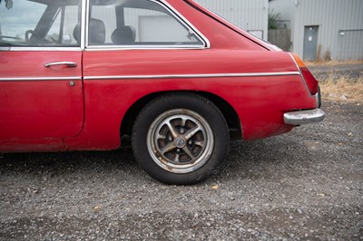 Lot 56 - 1972 MG B GT