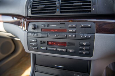 Lot 11 - 2000 BMW 318i SE