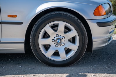Lot 11 - 2000 BMW 318i SE