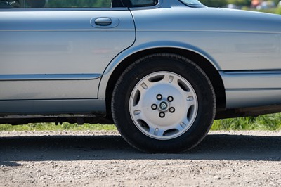 Lot 18 - 1997 Jaguar XJ Executive