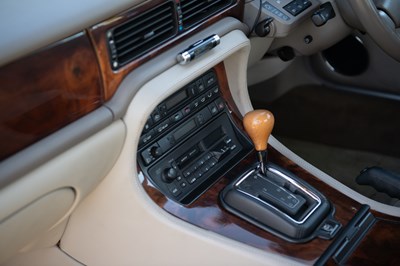 Lot 18 - 1997 Jaguar XJ Executive