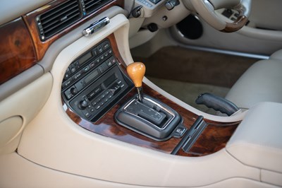 Lot 18 - 1997 Jaguar XJ Executive