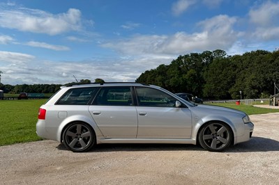 Lot 51 - 2004 Audi RS6 Avant Plus
