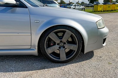 Lot 51 - 2004 Audi RS6 Avant Plus