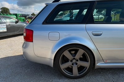 Lot 51 - 2004 Audi RS6 Avant Plus