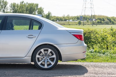Lot 2 - 2008 BMW 540i SE