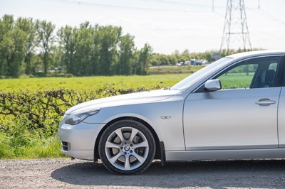 Lot 2 - 2008 BMW 540i SE