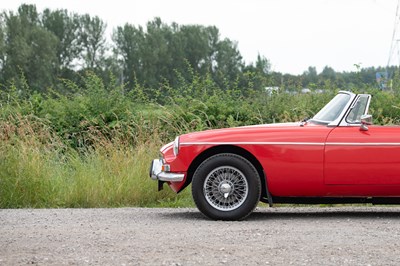 Lot 12 - 1973 MG Roadster