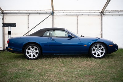 Lot 55 - 2002 Jaguar XK8 Convertible