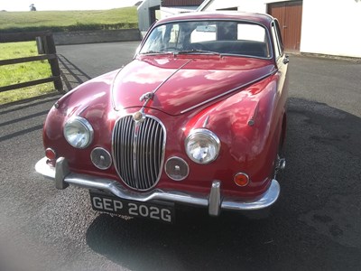 Lot 124 - 1968 Jaguar 240
