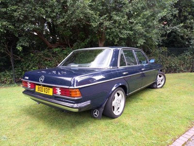 Lot 130 - 1978 Mercedes-Benz 230