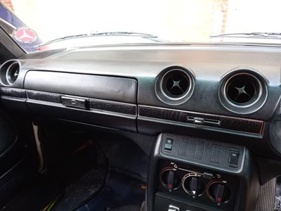 Lot 130 - 1978 Mercedes-Benz 230