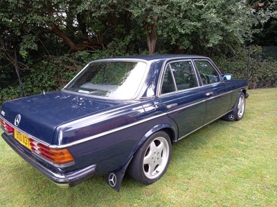 Lot 130 - 1978 Mercedes-Benz 230