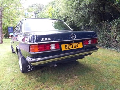 Lot 130 - 1978 Mercedes-Benz 230
