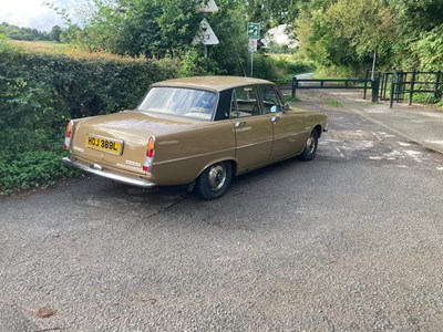 Lot 136 - 1973 Rover 2000 SC