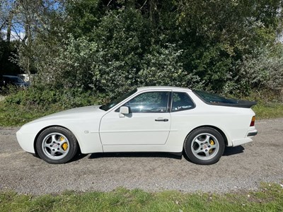 Lot 52 - 1989 Porsche 944 Turbo SE