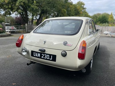 Lot 58 - 1971 MGB GT