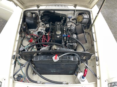 Lot 58 - 1971 MGB GT