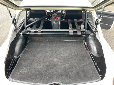 Lot 58 - 1971 MGB GT