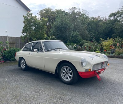 Lot 58 - 1971 MGB GT