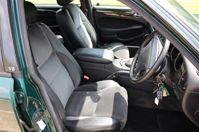 Lot 67 - 1998 Jaguar XJ Sport